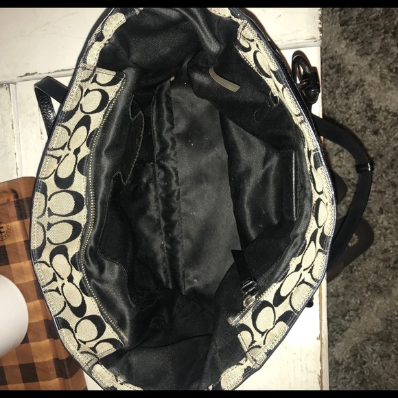 Black Coach Purse - Picture 5 of 7